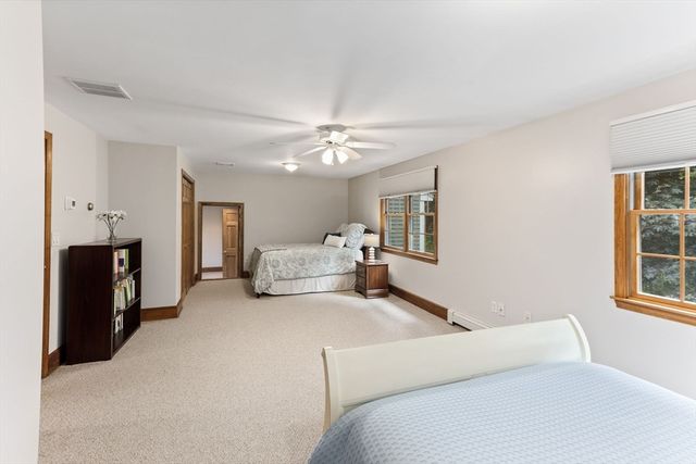 50 Hope St, Mansfield, MA 02048