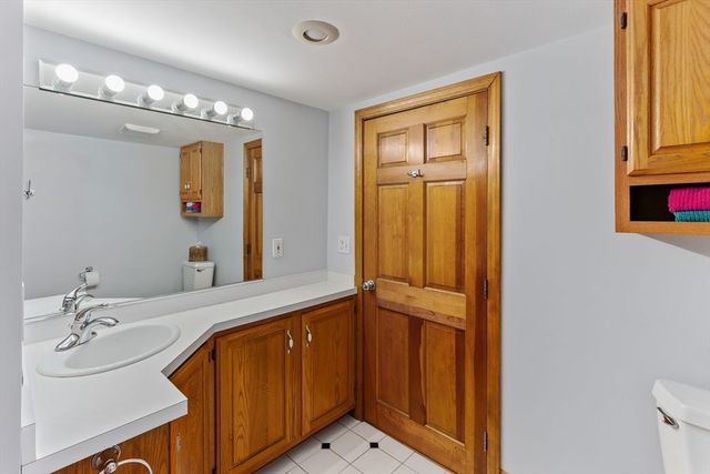 50 Hope St, Mansfield, MA 02048