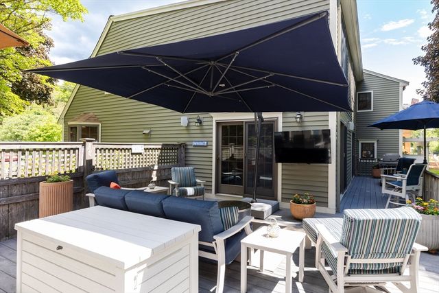 50 Hope St, Mansfield, MA 02048