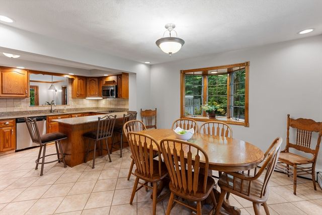 50 Hope St, Mansfield, MA 02048