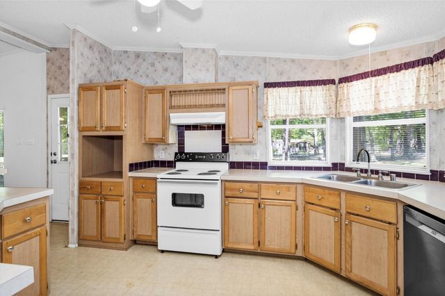 13713 Sarah Circle Drive, Willis, TX 77378