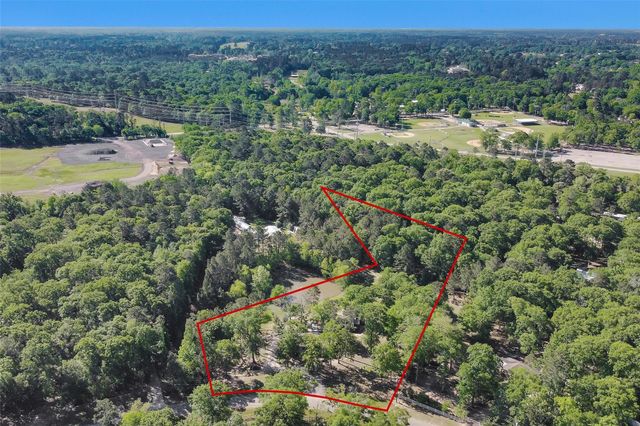 13713 Sarah Circle Drive, Willis, TX 77378