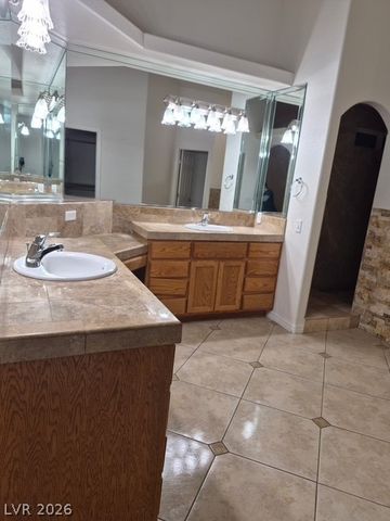 61 Hickory Street, Pahrump, NV 89048