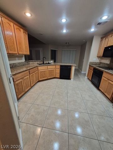 61 Hickory Street, Pahrump, NV 89048