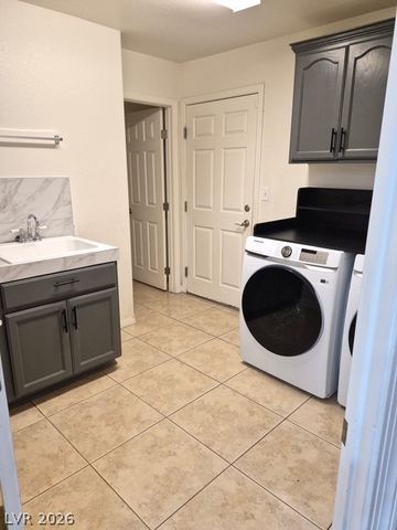 61 Hickory Street, Pahrump, NV 89048