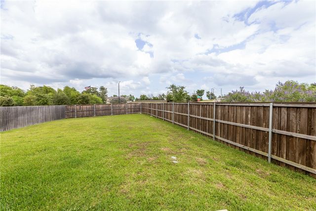 10639 Natural Pond Road, Bryan, TX 77845