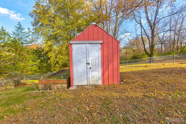 527 Strohbeck Lane, Bethalto, IL 62010