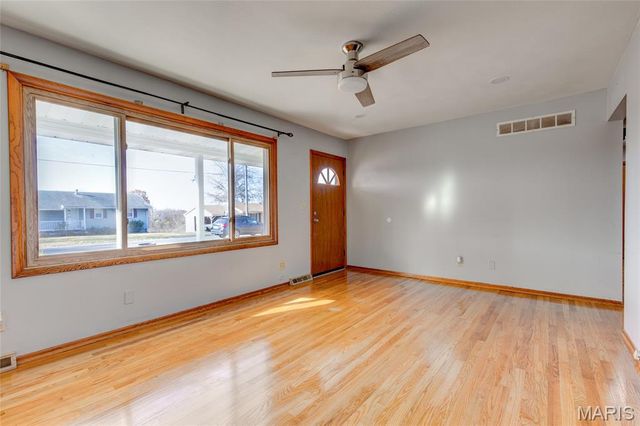 527 Strohbeck Lane, Bethalto, IL 62010