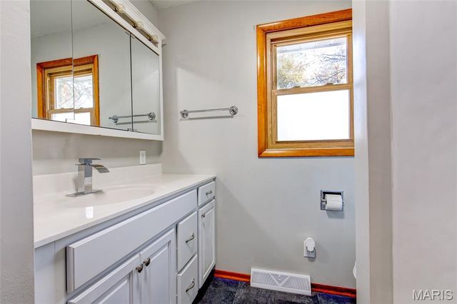 527 Strohbeck Lane, Bethalto, IL 62010