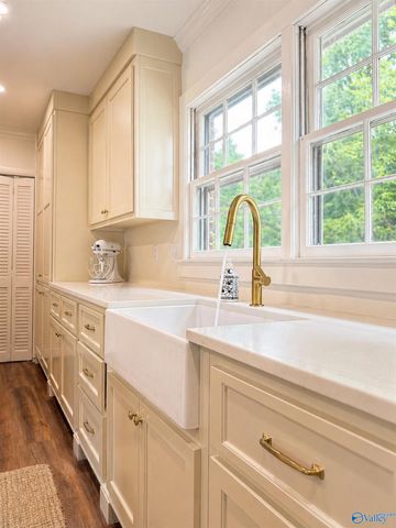 2304 Pennylane, Decatur, AL 35601