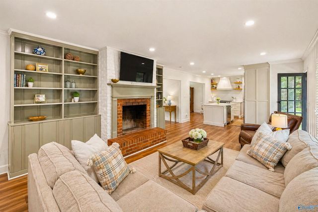 2304 Pennylane, Decatur, AL 35601