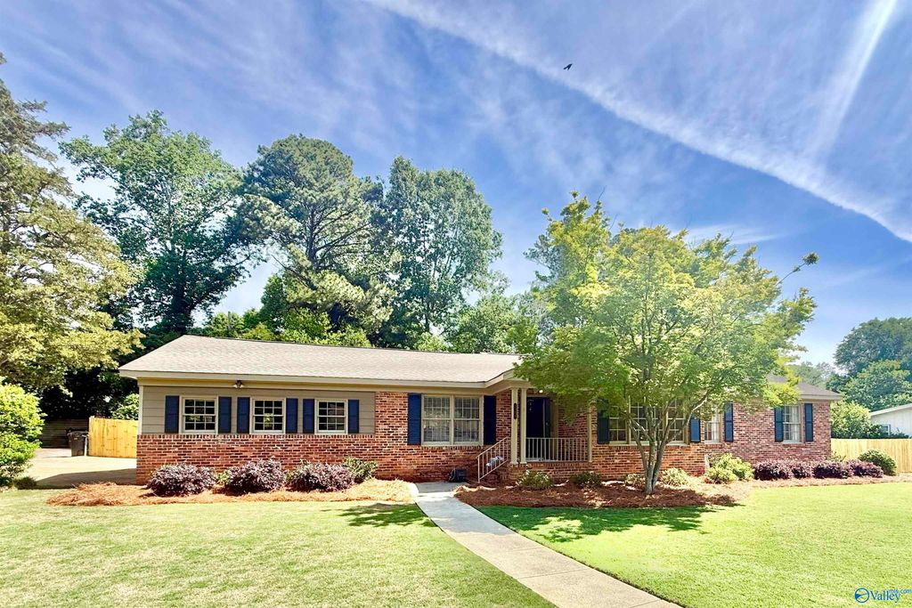 2304 Pennylane, Decatur, AL 35601