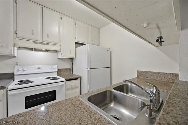 2236 East Desert Inn Road, Las Vegas, NV 89169