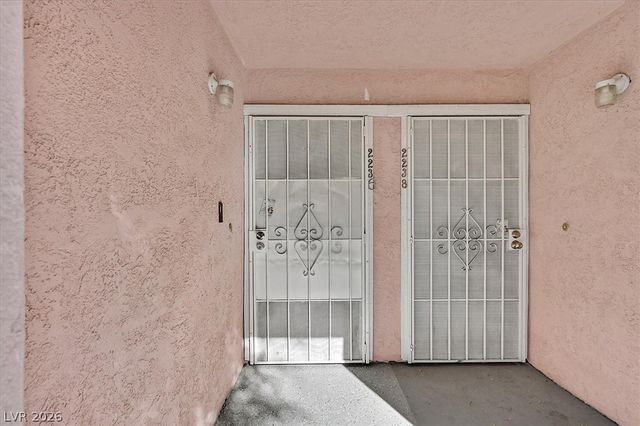 2236 East Desert Inn Road, Las Vegas, NV 89169