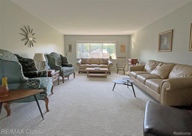 1753 Huntingwood Lane D, Bloomfield Hills, MI 48304