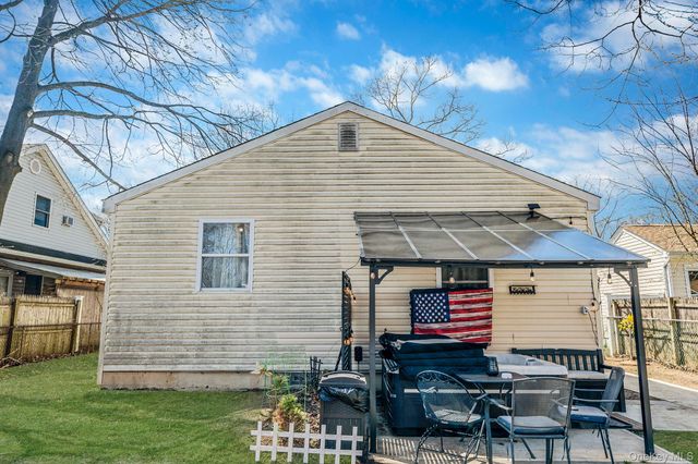 73 Wendy Drive, Farmingville, NY 11738