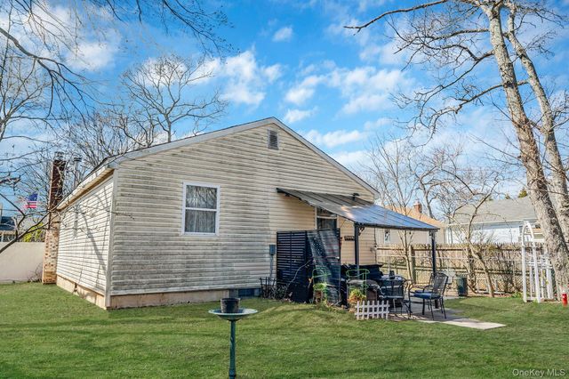 73 Wendy Drive, Farmingville, NY 11738