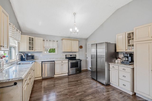 73 Wendy Drive, Farmingville, NY 11738