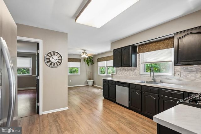19 PEAK PL, Sewell, NJ 08080