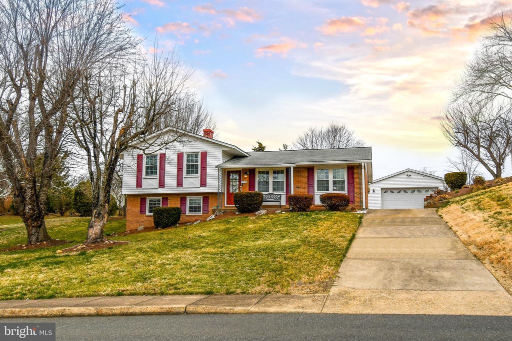 3970 FAIRFAX ST, Dumfries, VA 22026