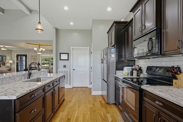 4043 Wilks Rd, Springfield, TN 37172