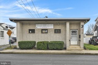 120 W WATER ST, Middletown, PA 17057