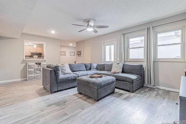 6106 Vance Jackson Rd Apt 70, San Antonio, TX 78230