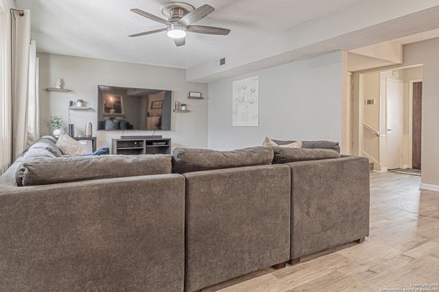 6106 Vance Jackson Rd Apt 70, San Antonio, TX 78230