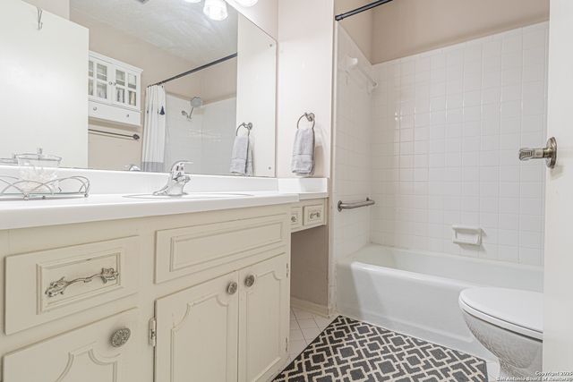 6106 Vance Jackson Rd Apt 70, San Antonio, TX 78230