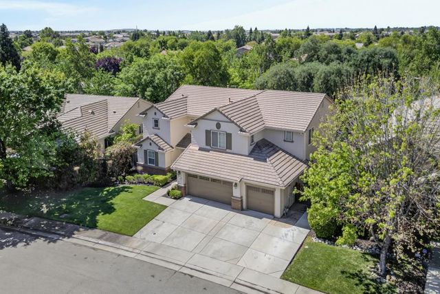 525 Sherbourne Ln, Lincoln, CA 95648