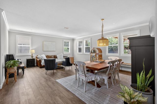 525 Sherbourne Ln, Lincoln, CA 95648