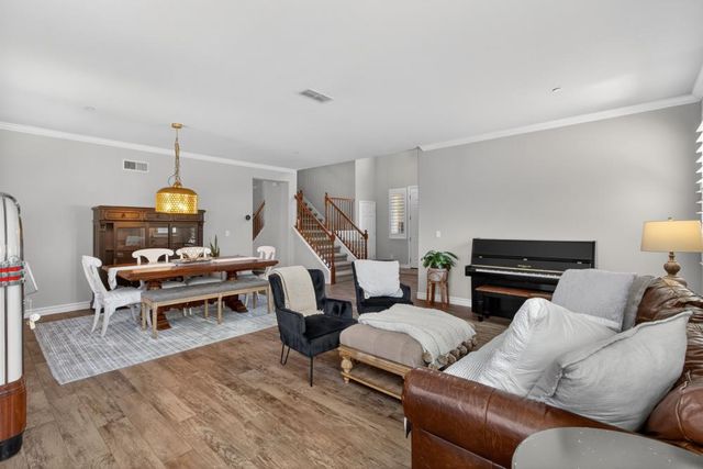 525 Sherbourne Ln, Lincoln, CA 95648