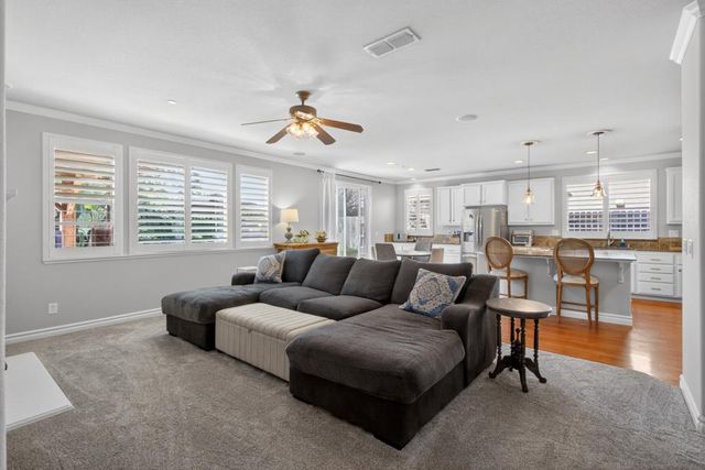 525 Sherbourne Ln, Lincoln, CA 95648