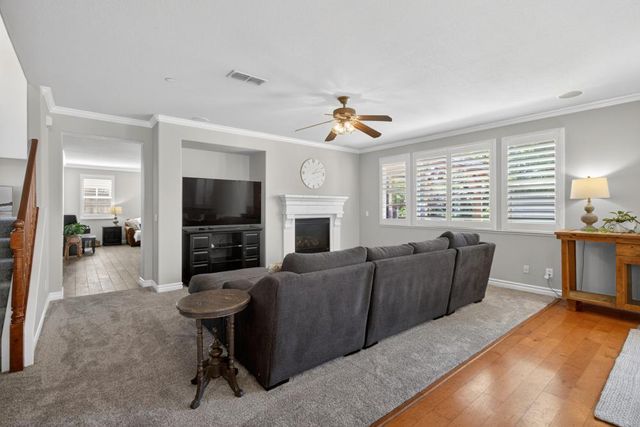 525 Sherbourne Ln, Lincoln, CA 95648