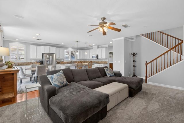 525 Sherbourne Ln, Lincoln, CA 95648