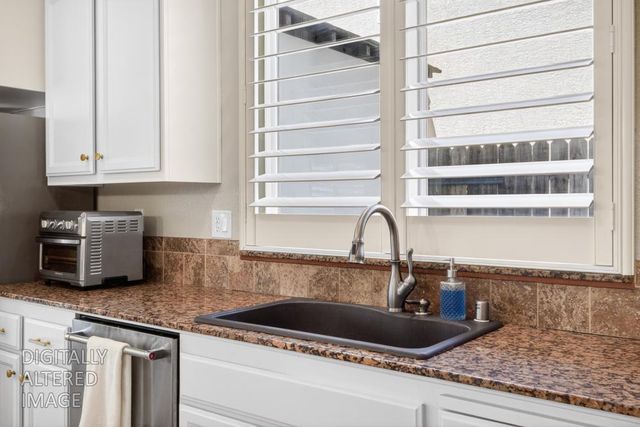 525 Sherbourne Ln, Lincoln, CA 95648