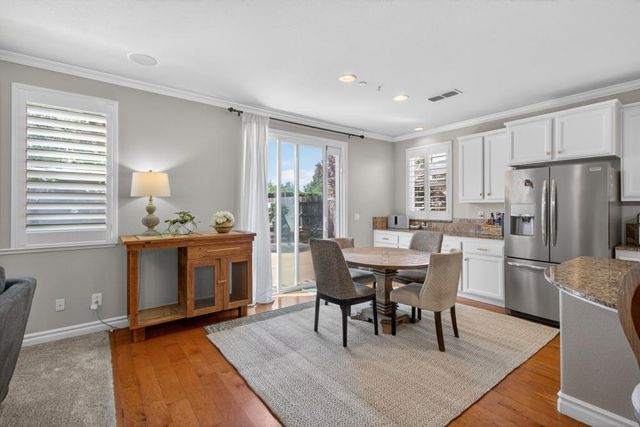 525 Sherbourne Ln, Lincoln, CA 95648