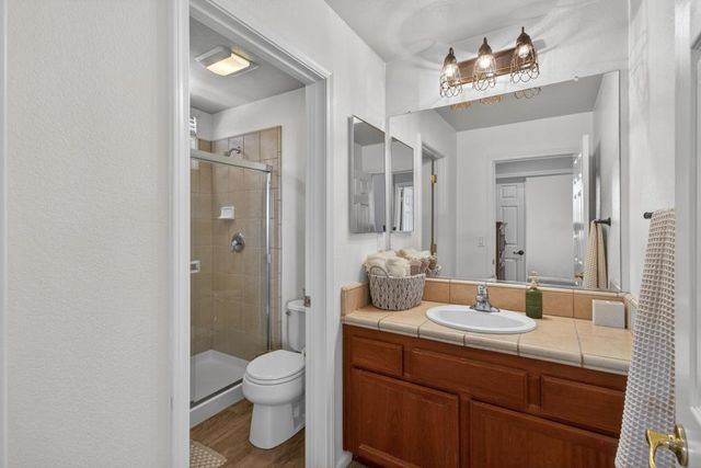 525 Sherbourne Ln, Lincoln, CA 95648