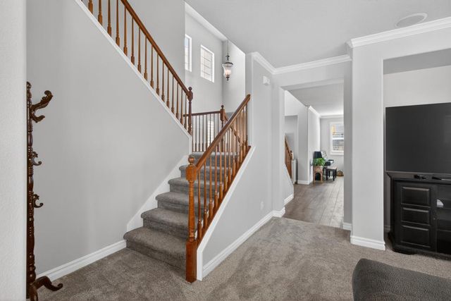 525 Sherbourne Ln, Lincoln, CA 95648