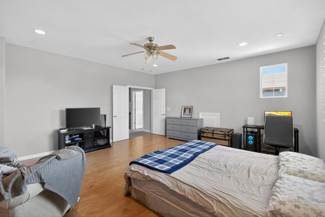 525 Sherbourne Ln, Lincoln, CA 95648