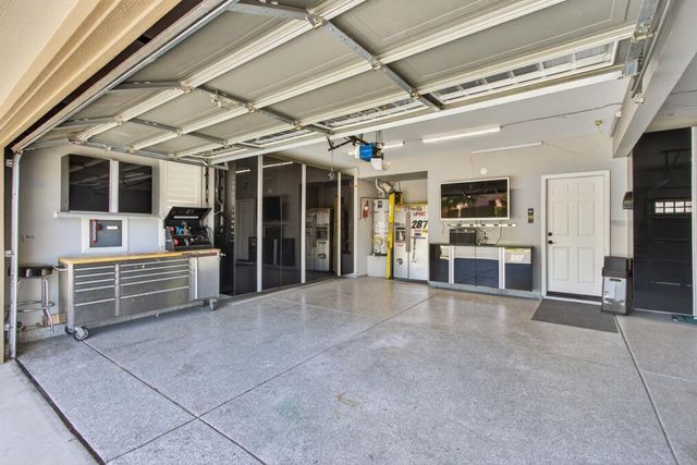 525 Sherbourne Ln, Lincoln, CA 95648