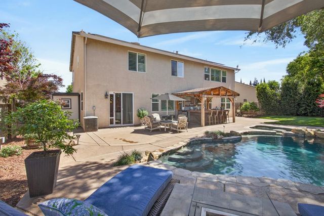 525 Sherbourne Ln, Lincoln, CA 95648
