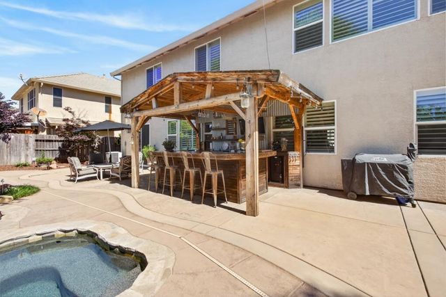 525 Sherbourne Ln, Lincoln, CA 95648