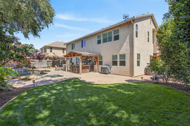 525 Sherbourne Ln, Lincoln, CA 95648