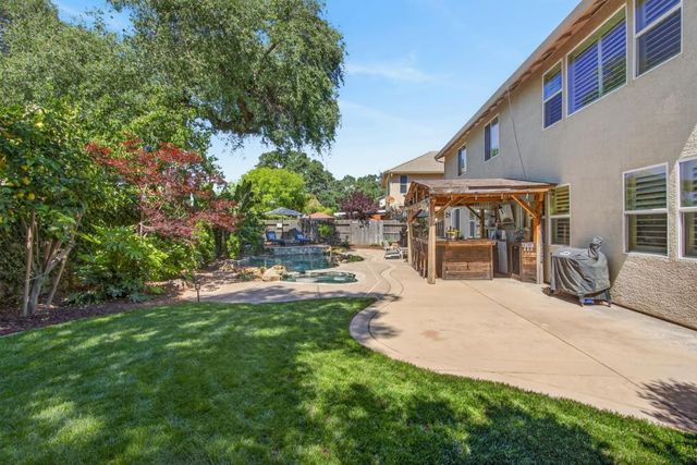 525 Sherbourne Ln, Lincoln, CA 95648