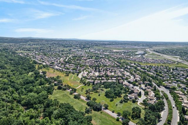 525 Sherbourne Ln, Lincoln, CA 95648