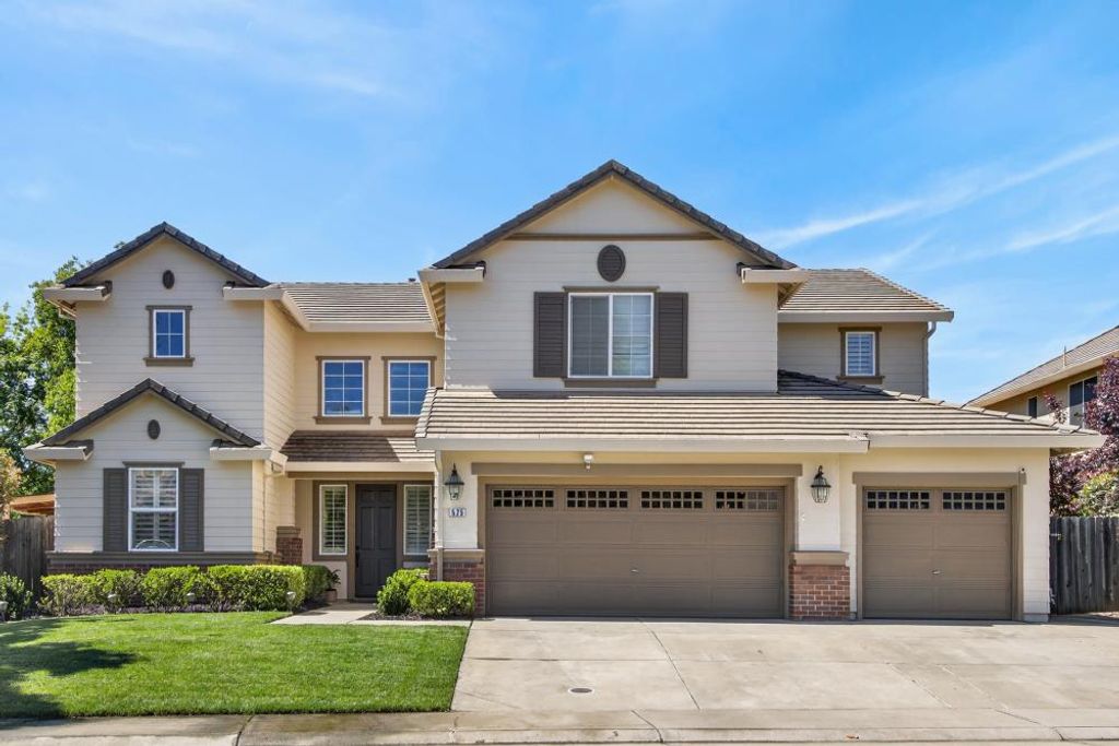 525 Sherbourne Ln, Lincoln, CA 95648