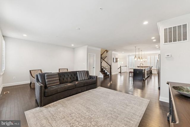 8526 PINE SPRINGS DR, Severn, MD 21144