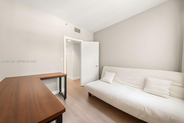 429 Poinciana Dr 1415, Sunny Isles Beach, FL 33160