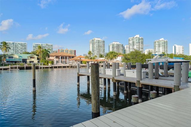 429 Poinciana Dr 1415, Sunny Isles Beach, FL 33160